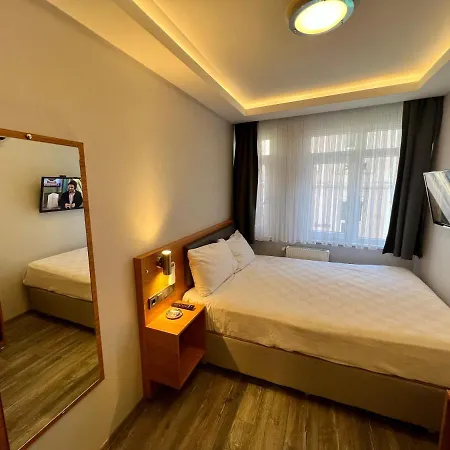 Hotel Kaya Est 1985 *