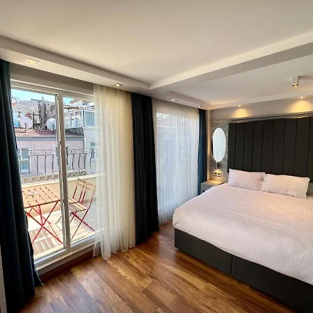 Kaya Est 1985 * Istambul