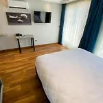 Kaya Beyoglu * Estambul