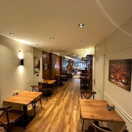 Kaya Est 1985 * Provincia di Istanbul